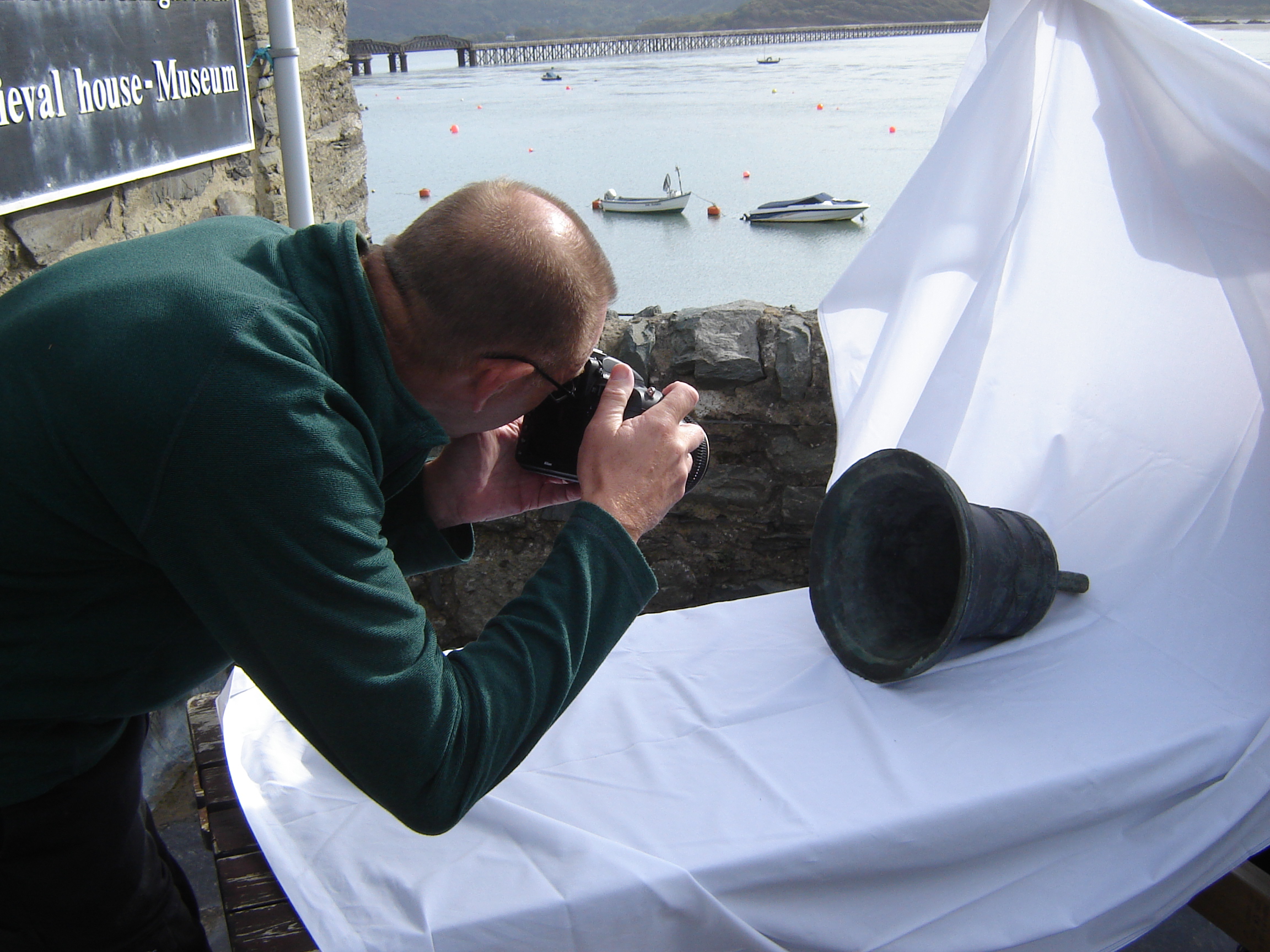 Photographing the Bronze Bell